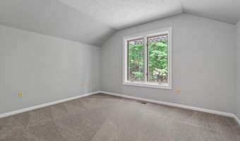 11 Spring Hill Rd, Bedford, NH 03110