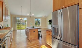 40491 N S Newport Dr, Antioch, IL 60002