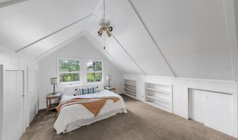 152 32nd St, Allegan, MI 49010