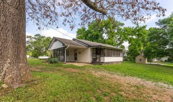 301 HALL St, Alton, MO 65606