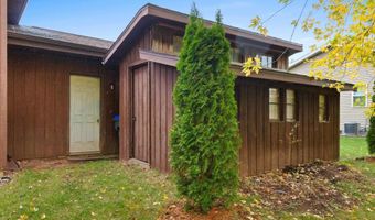 W2819 SCHMALZ Circle, Appleton, WI 54915