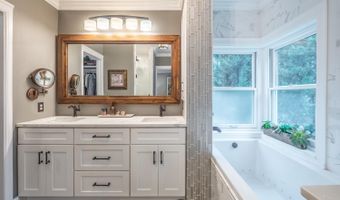 3729 Broadview Dr, Cincinnati, OH 45208