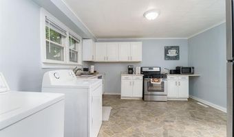 518 N LOCUST St, Adrian, MI 49221