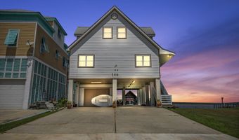 146 Elaine Dr, Bay St. Louis, MS 39520