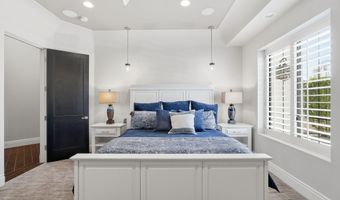525 W HARMONY Pl, Chandler, AZ 85248