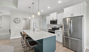 713 NE Country Meadow Dr, Ankeny, IA 50021