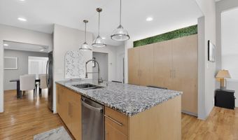 1212 Calle Del Sol NE, Albuquerque, NM 87106
