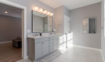 22 Sunrise Cir, Auburn, NH 03032