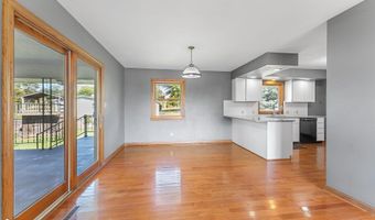 802 N Railroad St, Ainsworth, IA 52201