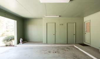 220 Lake Shore Dr, Alma, GA 31510