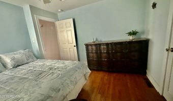 221 16th Ave, Belmar, NJ 07719