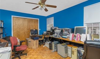 6 Lake Dr, North Providence, RI 02904