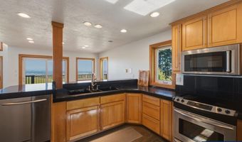 22000 SE Upper Matthews Creek Ln, Amity, OR 97101