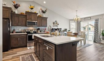 4869 Suzanne Ct, Chubbuck, ID 83202