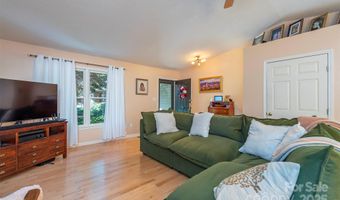 32 Foxberry Dr, Arden, NC 28704