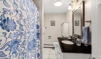 7 Cowsill Ln 1, Newport, RI 02840