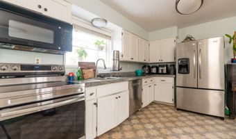 1214 Ransom Ave, Brookings, OR 97415
