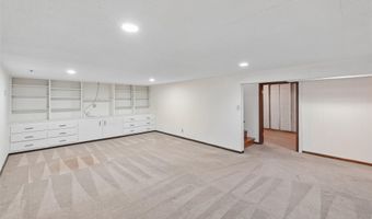 2818 Eisenhower Ave, Ames, IA 50010