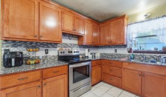 4 Cummings Ln, Bella Vista, AR 72715