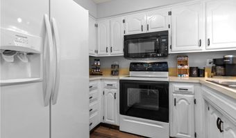 10 Victoria Ln, Bella Vista, AR 72715
