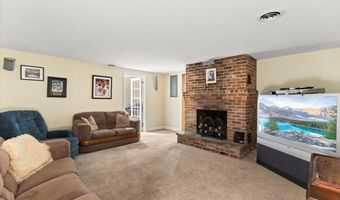 16 Kingsford Ave, East Providence, RI 02915