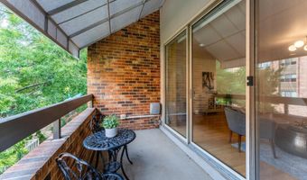 1763 S HAYES St 2, Arlington, VA 22202