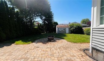 105 Bliss Rd, Newport, RI 02840