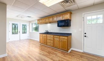 8409 Carrie Dr, Benton, AR 72019