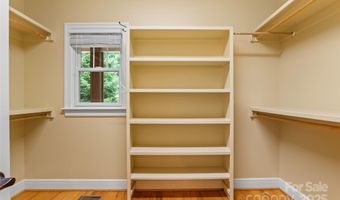 103 Village Pointe Ln, Asheville, NC 28803
