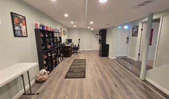202 Pleasant Ave, Bergenfield, NJ 07621
