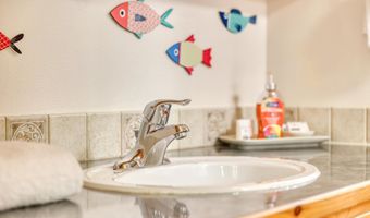 19921 WHALESHEAD Rd B8, Brookings, OR 97415
