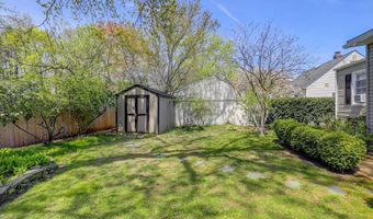 126 9th St, Belford, NJ 07718