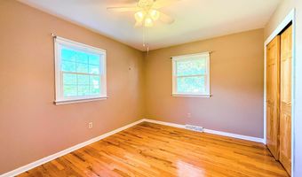 38 Grounds Pl, Albany, NY 12205