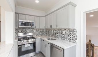 114 WALNUT St, Audubon, NJ 08106