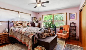 916 Hillcrest Dr, Adrian, MI 49221