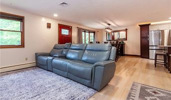 41 Mount View Ave, North Kingstown, RI 02852