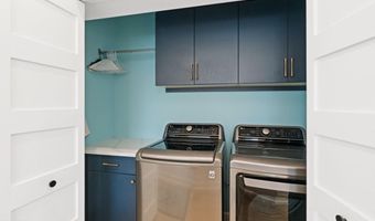 594 Hilltop Ln, Berkeley Lake, GA 30096