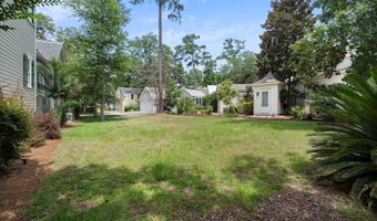 5 Bishop Rd, Beaufort, SC 29906
