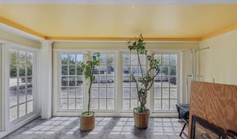 408 N Main St, Barnegat, NJ 08005