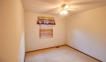 2933 Forest Dr, Alton, IL 62002