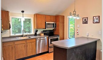 5 Durgin Cir, Campton, NH 03223