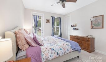 2817 Shamrock Dr, Charlotte, NC 28205