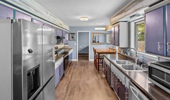 1304 S Adams Ave, Aurora, MO 65605