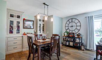 713 17th Ave SW, Altoona, IA 50009