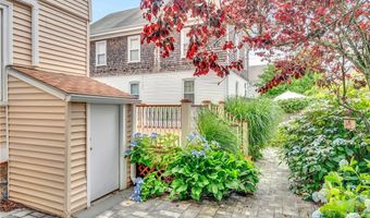 1 Slocum St, Newport, RI 02840