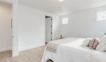915 SE 35TH St, Battle Ground, WA 98604