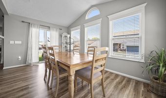 43 Burroughs Dr, Ashville, OH 43103