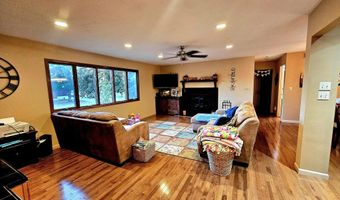 1902 E Lucas St, Algona, IA 50511