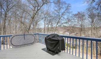 53 Clearview Dr, Brookfield, CT 06804