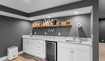 11282 68th St NE, Albertville, MN 55301